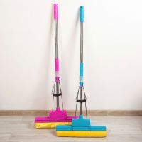 Швабра с отжимом 45432-4937