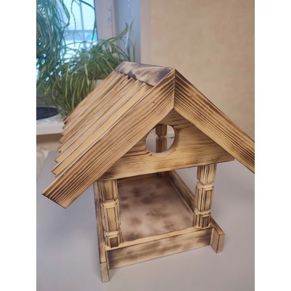 Кормушка №2а ВЕРАНДА резная